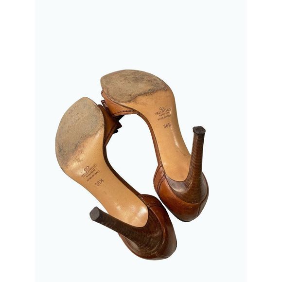 Valentino Garavani Brown Leather Sandals 36.5 US size 5.5 - Picture 5 of 9